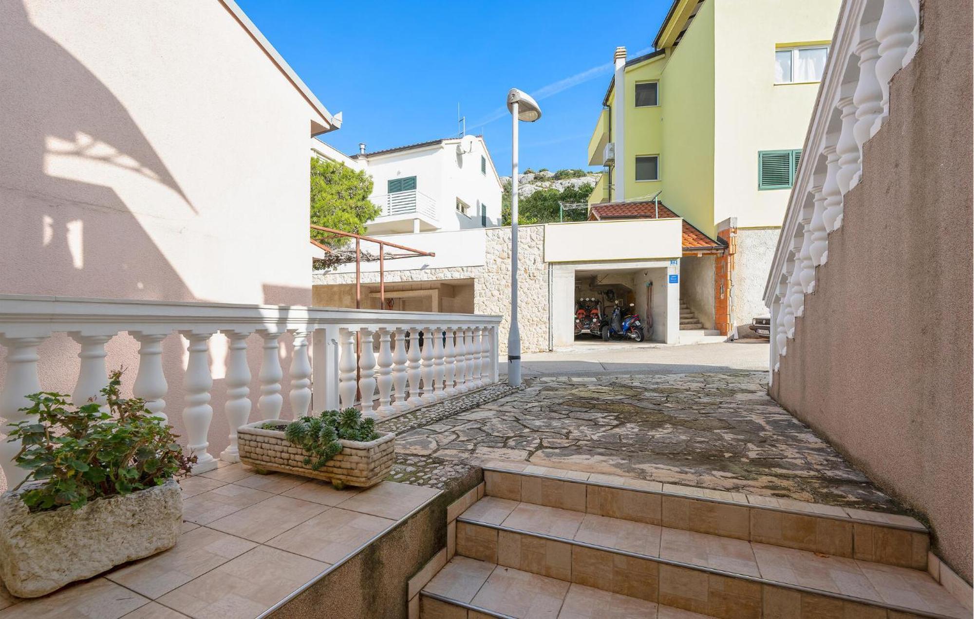 1 Bedroom Stunning Apartment In Primosten Ngoại thất bức ảnh